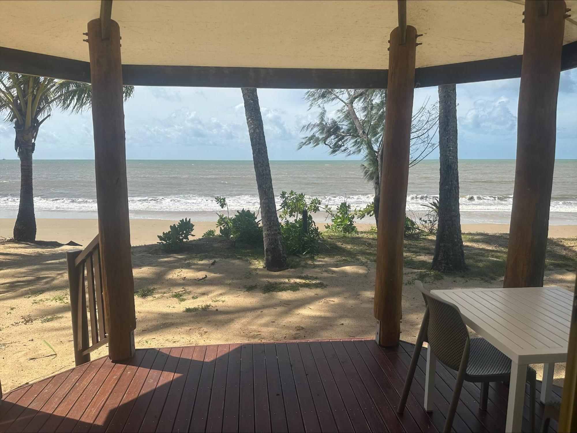 Ellis Beach Oceanfront Holiday Park Palm Cove Exteriör bild