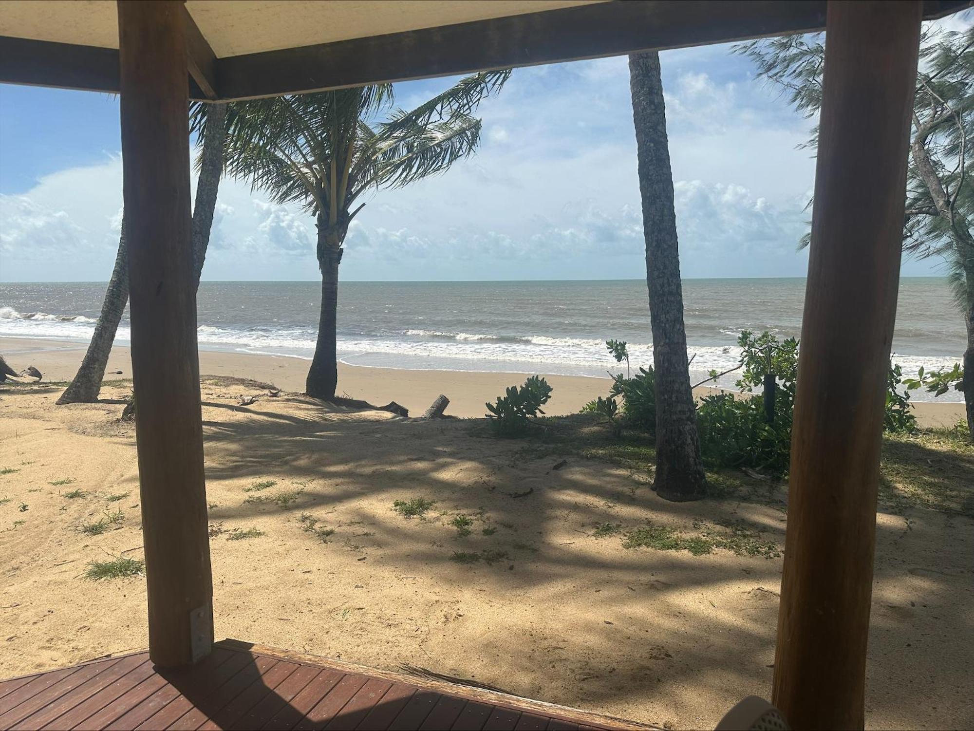 Ellis Beach Oceanfront Holiday Park Palm Cove Exteriör bild