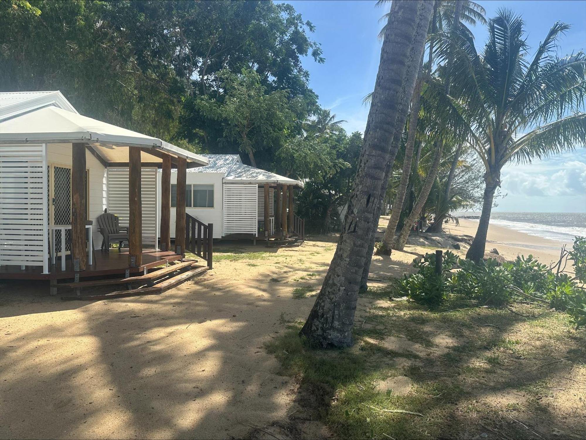 Ellis Beach Oceanfront Holiday Park Palm Cove Exteriör bild