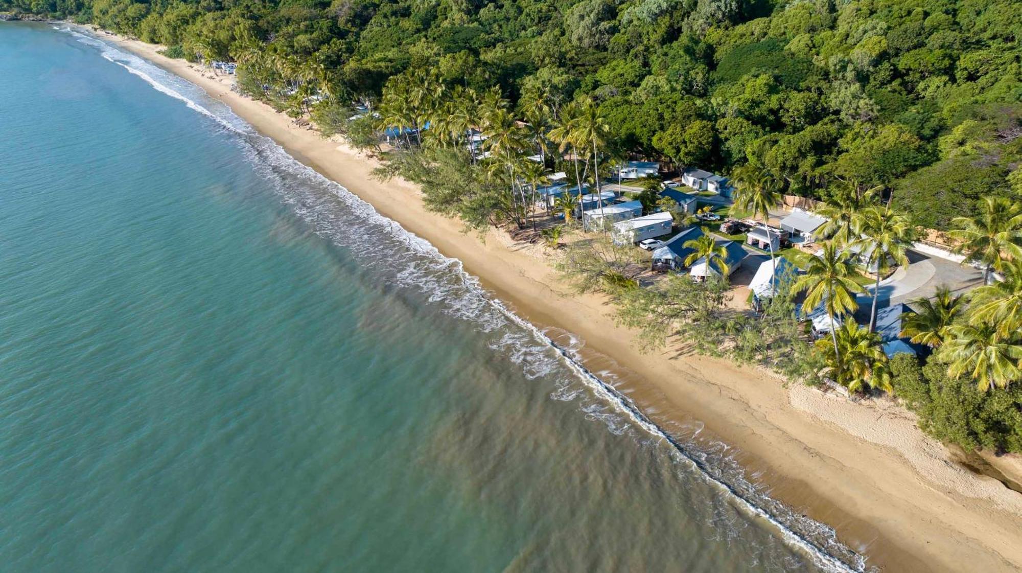 Ellis Beach Oceanfront Holiday Park Palm Cove Exteriör bild